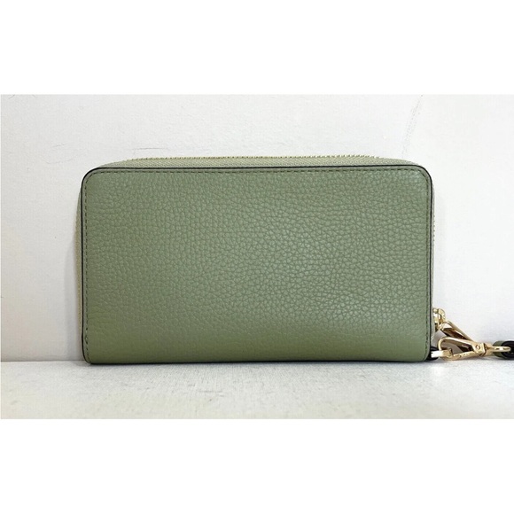 New Michael Kors Jet Set Travel Large Flat Phone Case Leather Wallet Light Sage - Picture 3 of 4